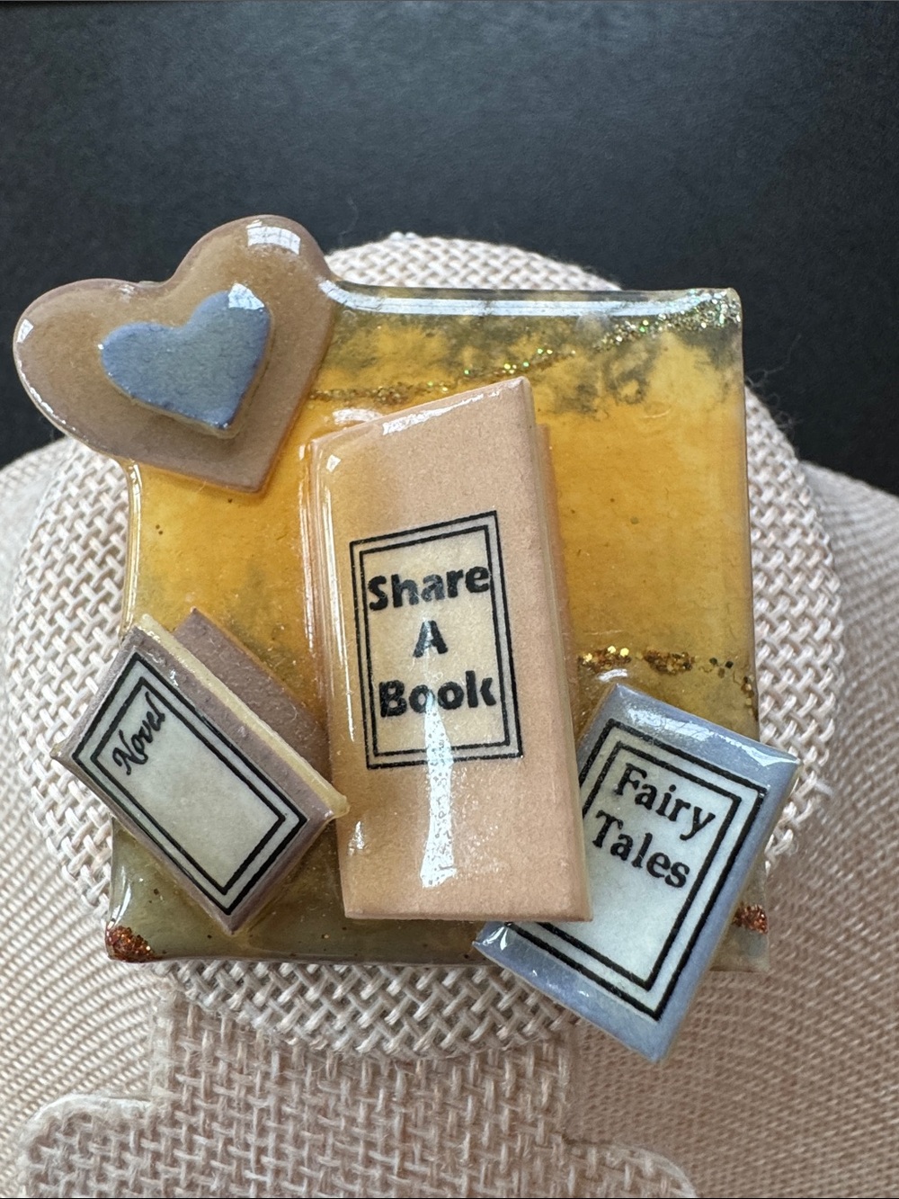 VTG Book Pins by Lucinda Brooch "Share a Book" Literacy Teacher Librarian Art